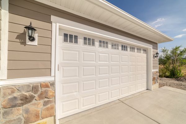 Garage Lifting in Ramona